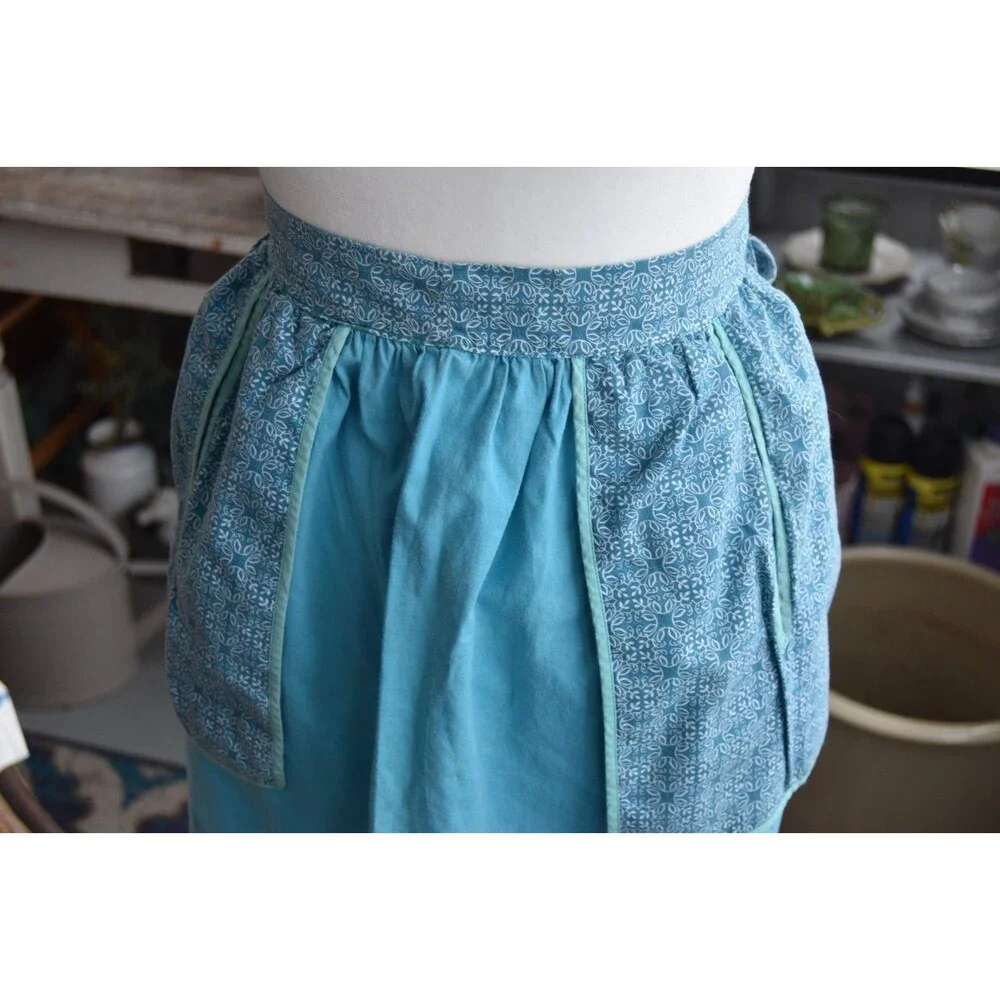 Vintage 1950s Half Apron Teal Geometric Fabric With Pockets Tie Back